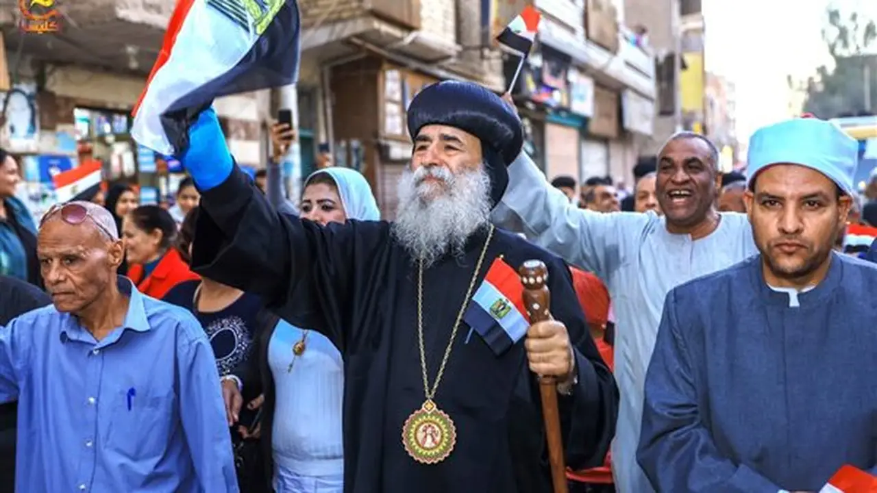 الأنبا بيمن يتعافى.. ومحافظ قنا يزور مطران قوص ونقادة