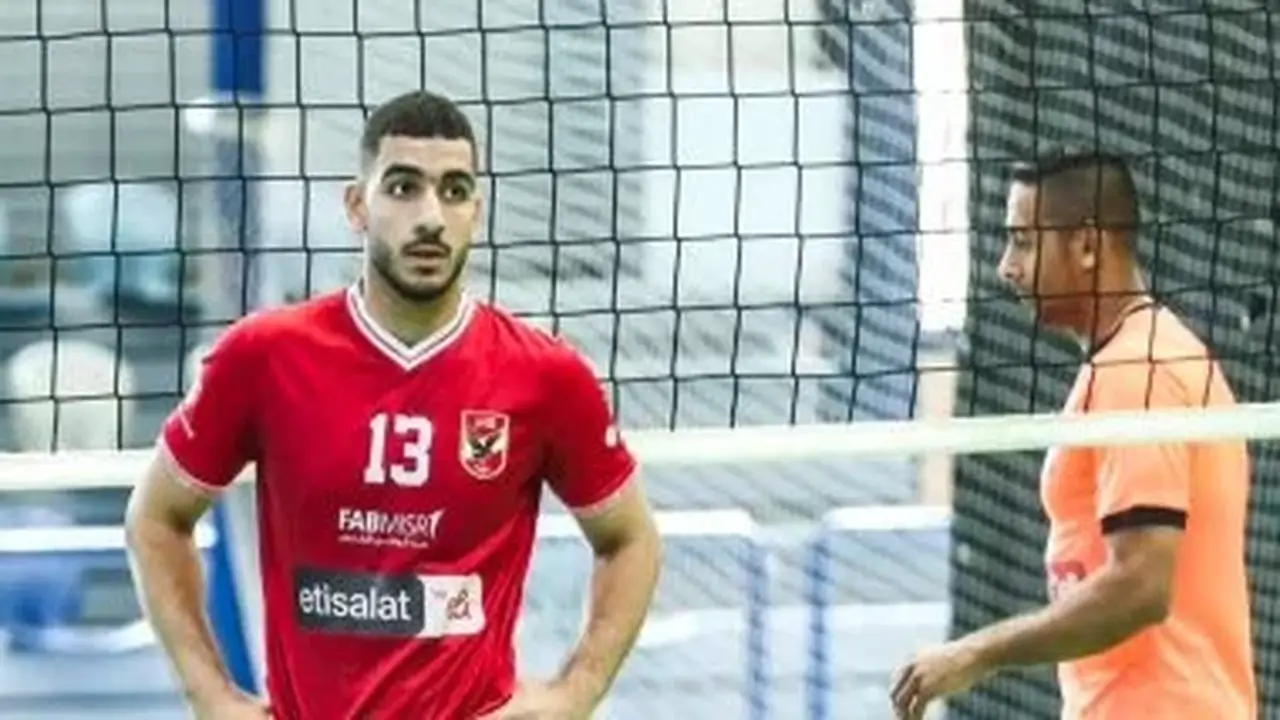الأهلي يوقع عقدًا جديدًا مع موهبته عبد الرحمن خالد لمدة أربعة مواسم