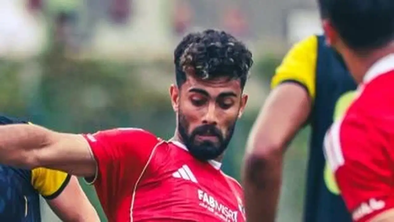 الأهلي يتمسك بأحمد رضا ويرفض صفقات تبادلية