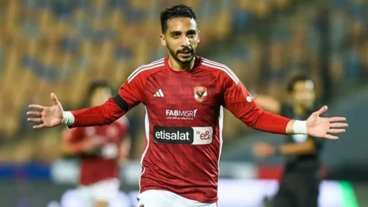 الأهلي يتمسك بكريم فؤاد رغم رغبة اللاعب في الإعارة
