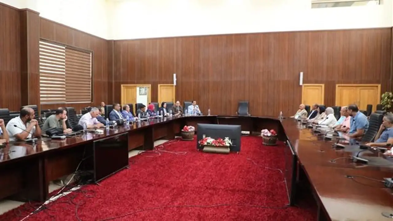 محافظة البحر الأحمر تدعم مستثمري المجمع الصناعي وتواجه تحديات المشروعات الصغيرة