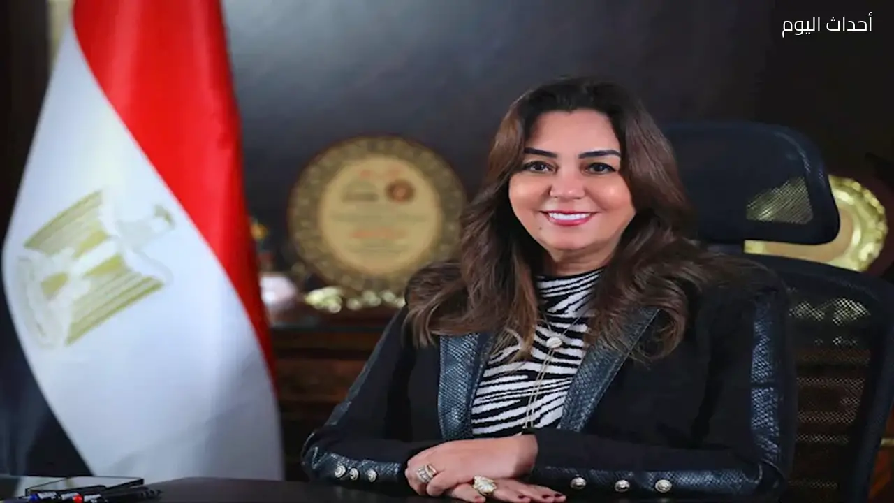 التنمية المحلية تتابع إزالة الأدوار الخطرة لعقار مائل في أسيوط