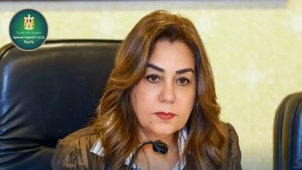 التنمية المحلية: إغلاق 22 محلًا مخالفًا وإزالة تعديات على أراضي الدولة في القليوبية