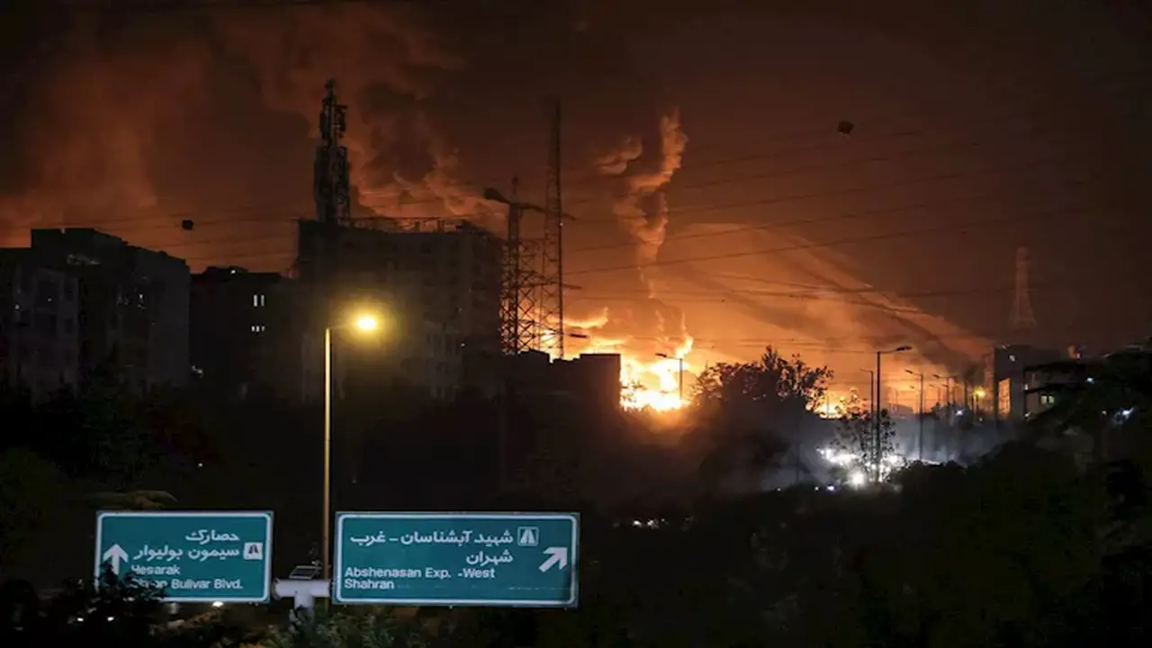 الجيش الأمريكي ينفذ ضربات جديدة ضد إيران في مضيق هرمز