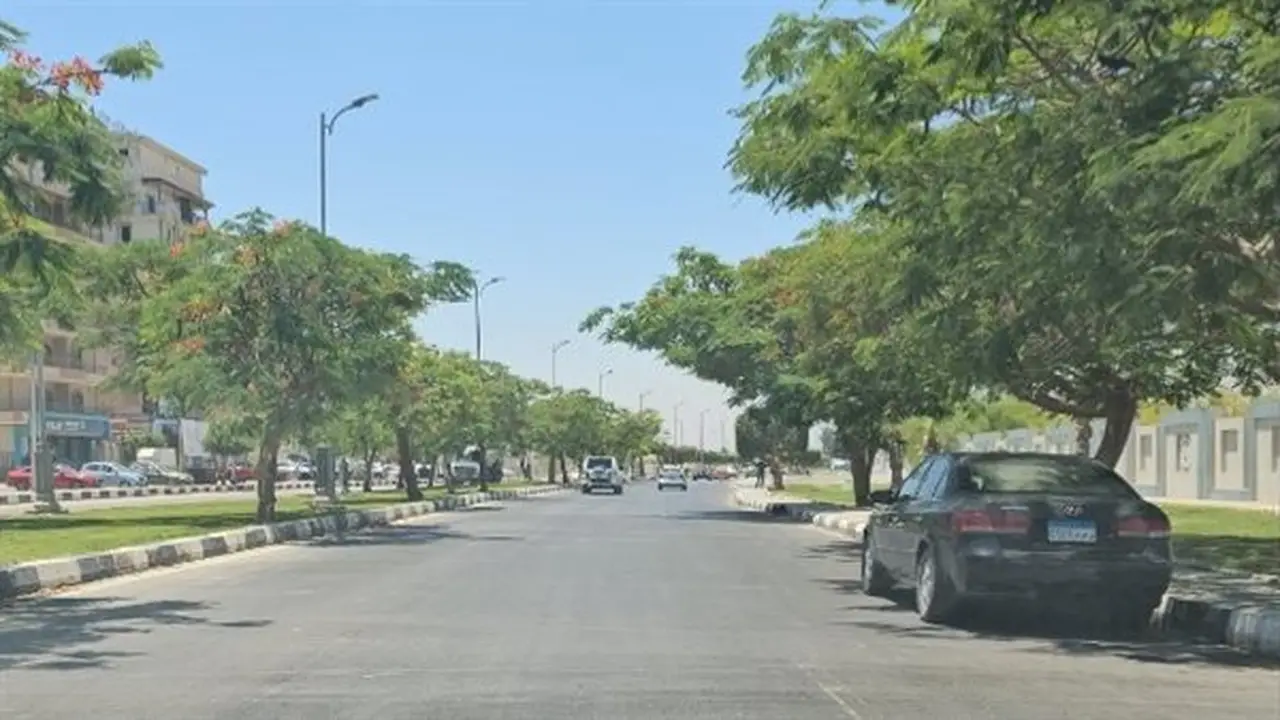 موجة الحر تهدئ شوارع الإسماعيلية بعد صلاة الجمعة