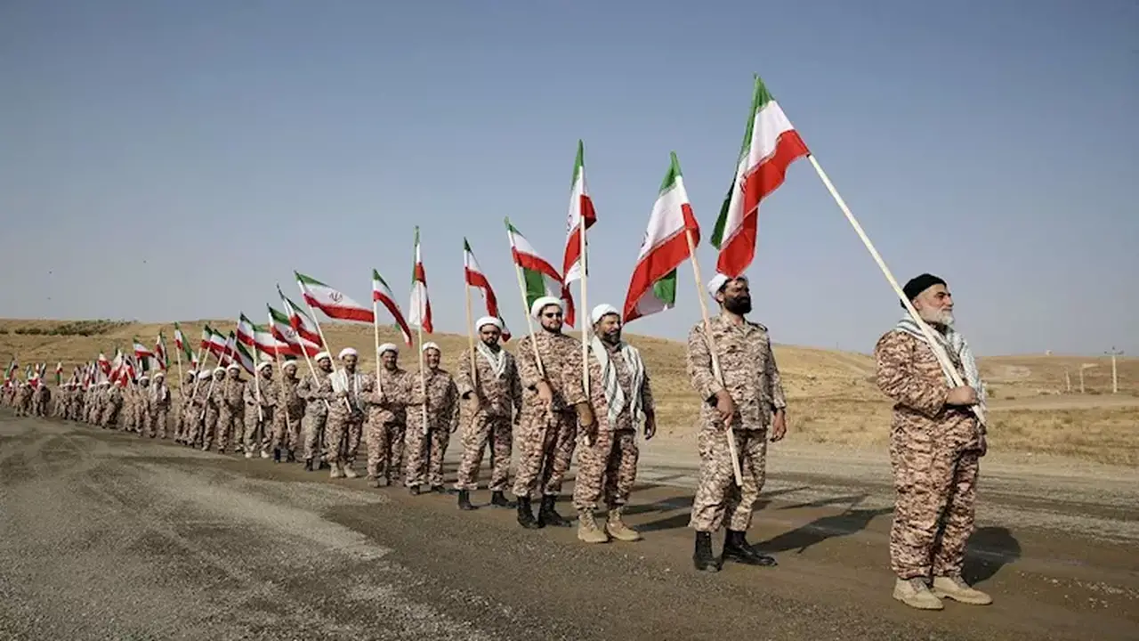 الحرس الثوري الإيراني يستهدف قاعدة الأزرق في الأردن بطائرات مسيرة