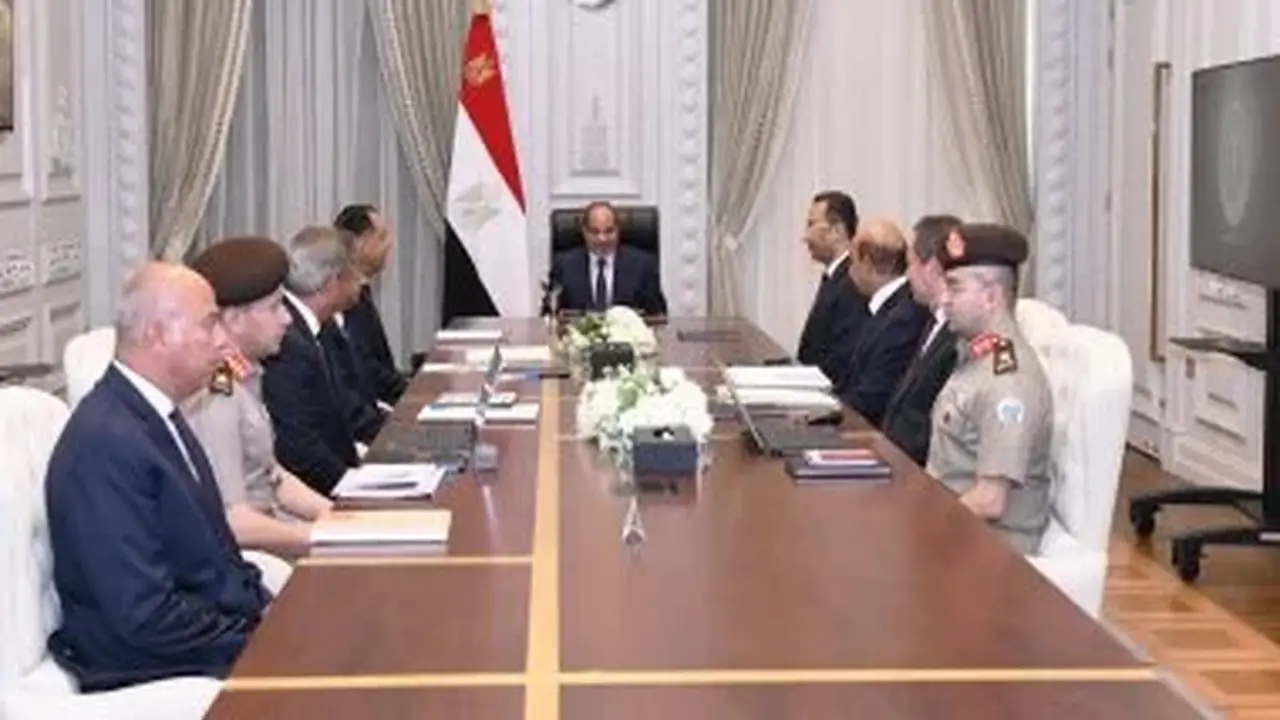 الرئيس السيسي يعقد اجتماعًا لمتابعة مشروع أرشفة ورقمنة تراث الإذاعة والتليفزيون