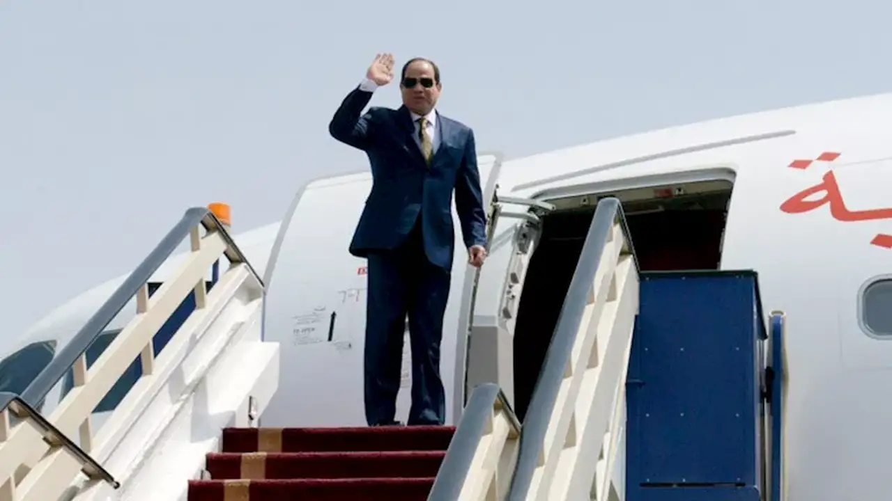 الرئيس السيسي يعود إلى الوطن بعد زيارتين أخويتين إلى قطر والبحرين