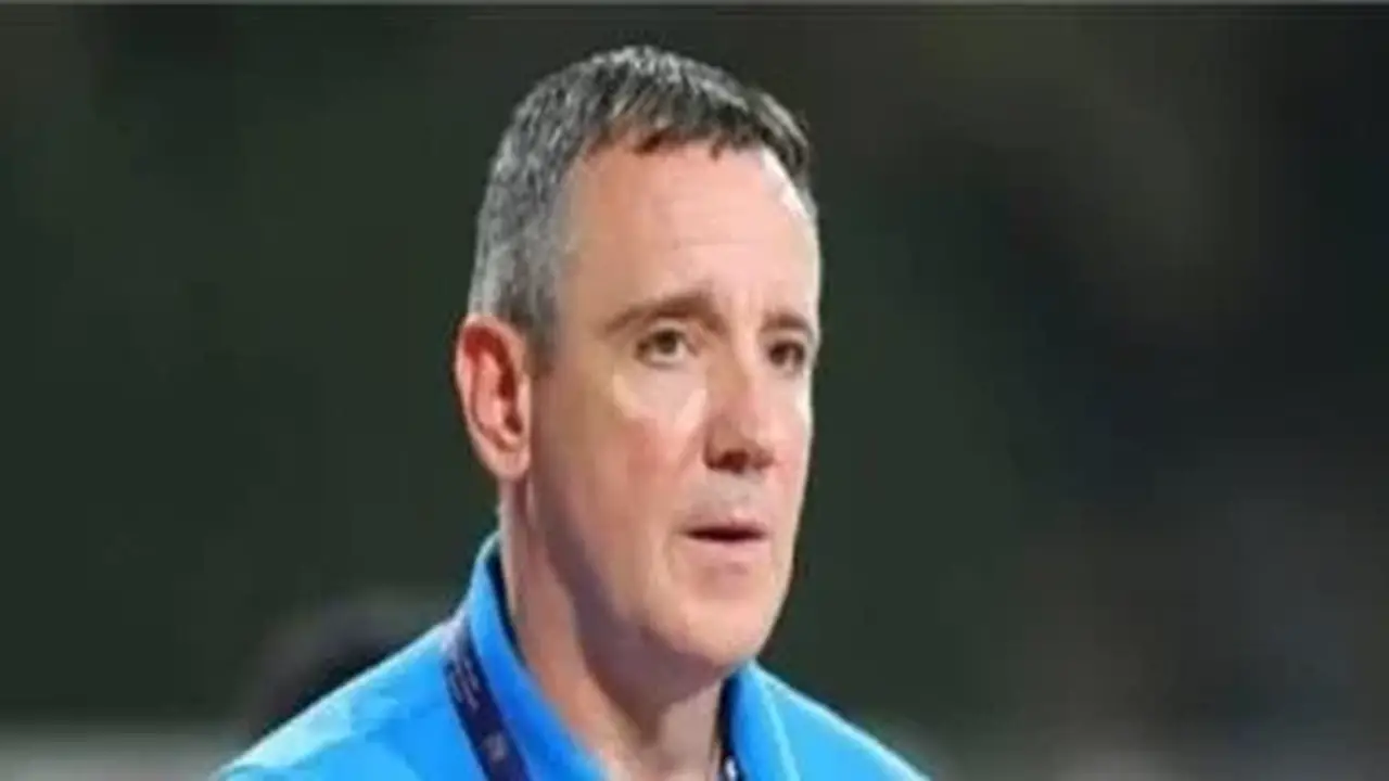 الزمالك يعلق التعاقد مع رازوفيتش قبل إرسال تذاكر السفر