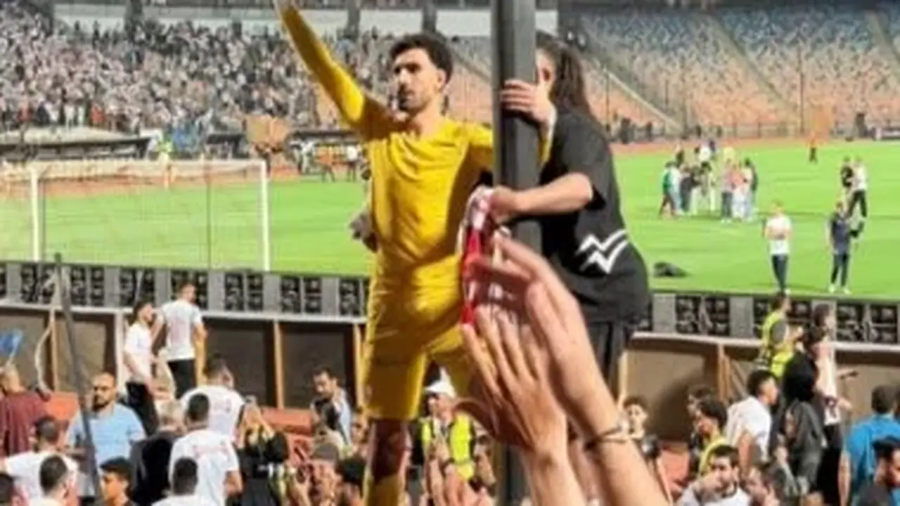 الزمالك يحتفل بعيد ميلاد حارسه محمد عواد الرابع والثلاثين