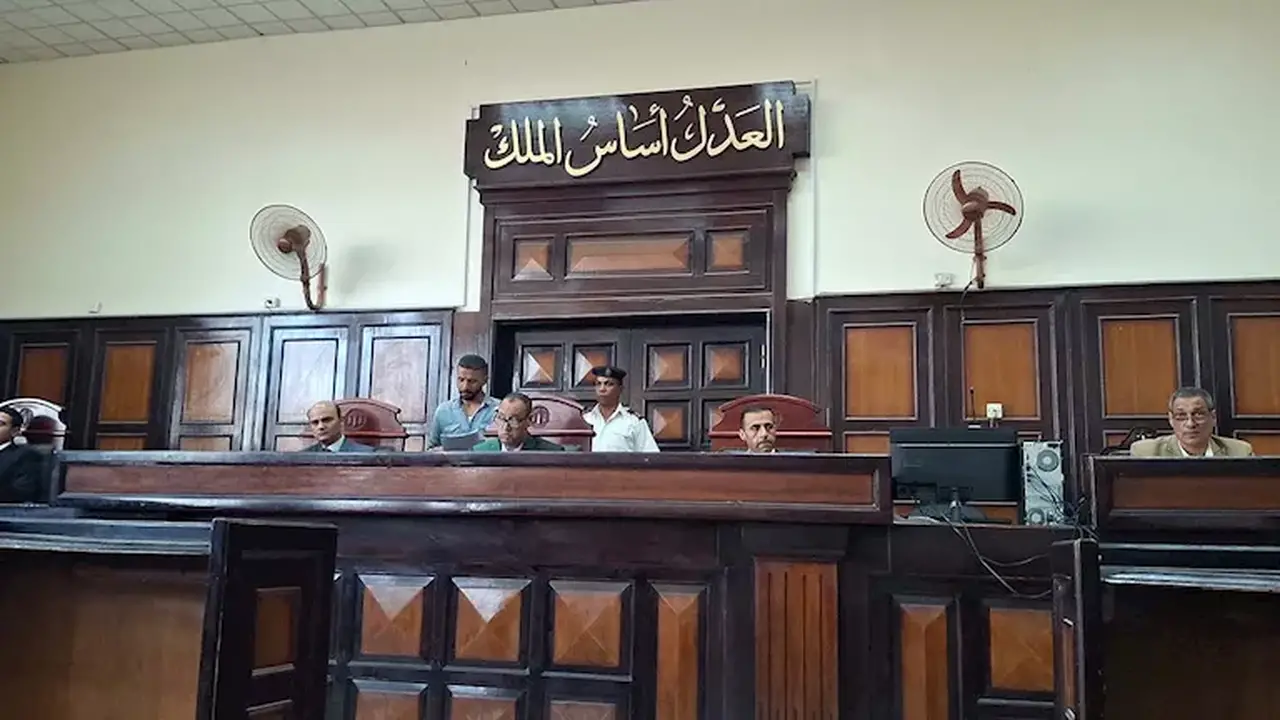 السجن 10 سنوات لستة متهمين في قضية سرقة مدرسة بأسيوط