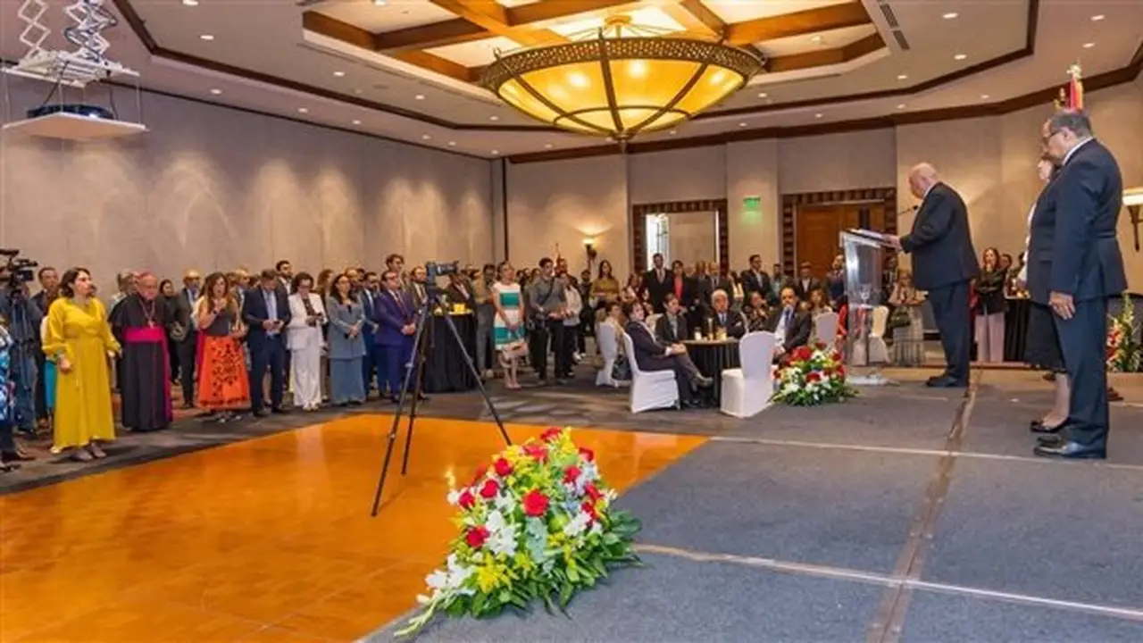 السفارة المصرية تحتفل بتقديم الكشري لكبار المسؤولين في جواتيمالا
