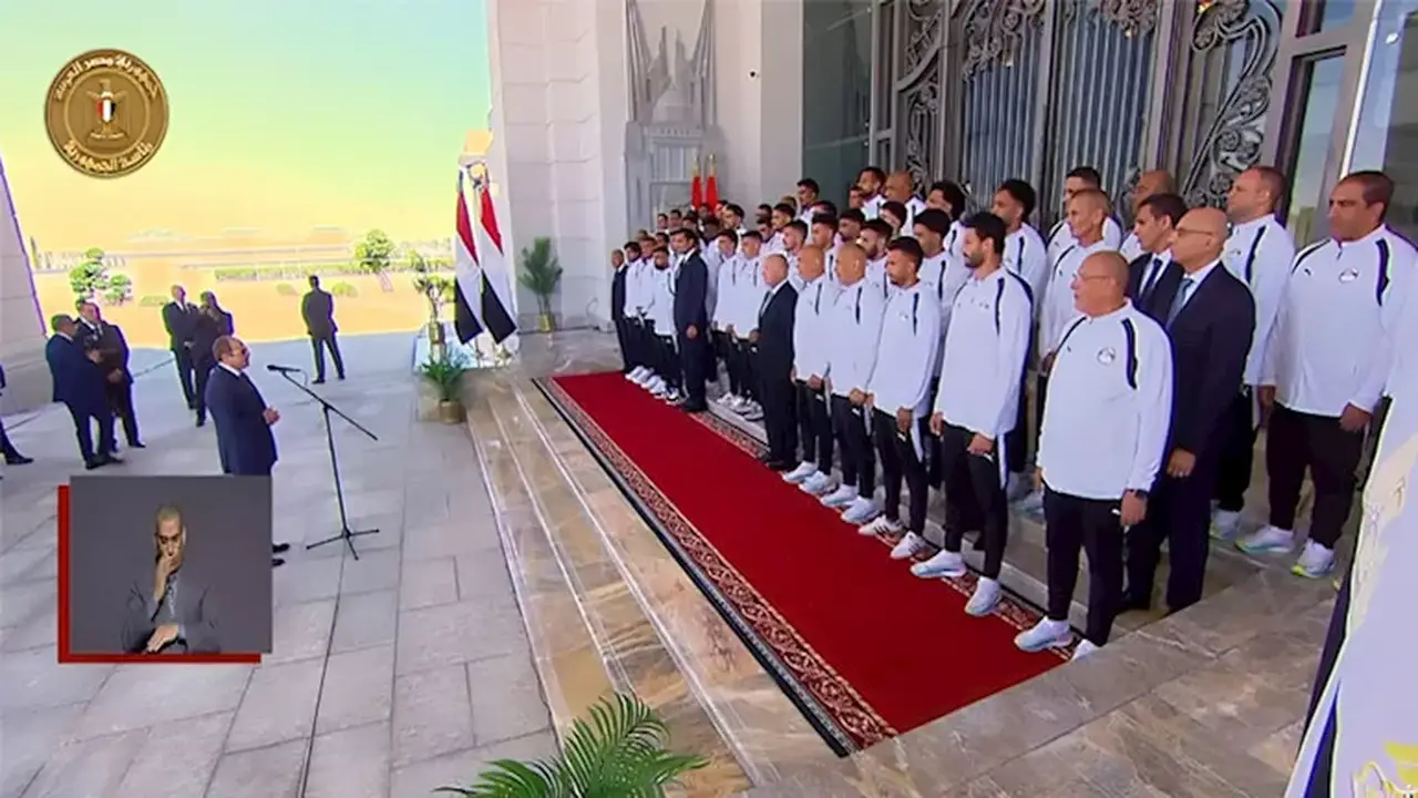 السيسي يؤكد التمسك بقيادة أبناء مصر للمنتخب الوطني لكرة القدم