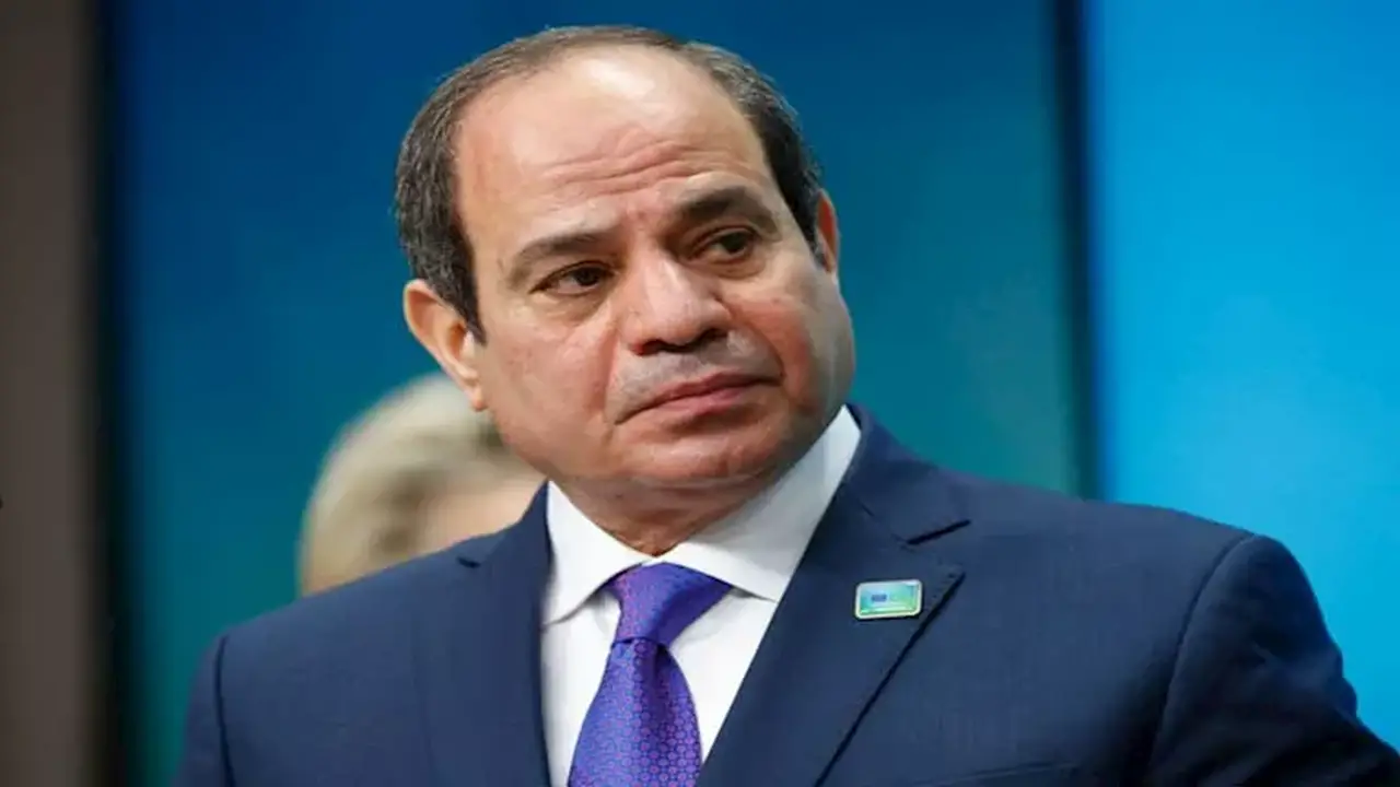السيسي: مقر القيادة الاستراتيجية يعزز قدرة الدولة على مواجهة التحديات والأزمات