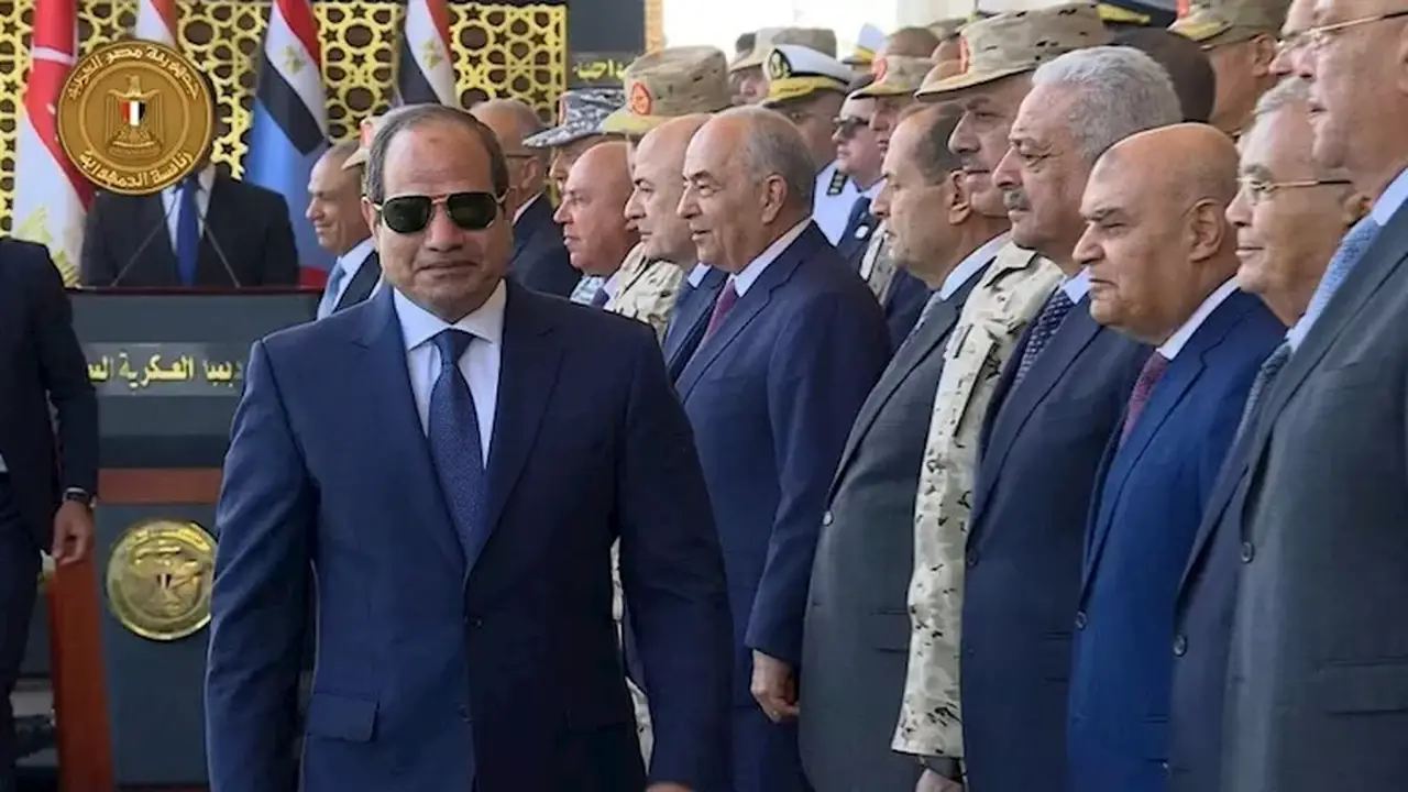 السيسي يشهد استعراض قدرات الدولة في مواجهة الأزمات والكوارث خلال افتتاح القيادة الاستراتيجية