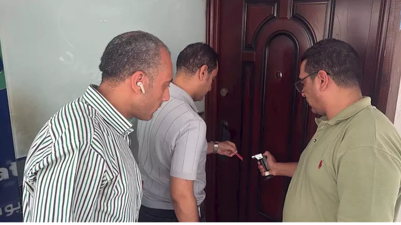 إغلاق منشأتين طبيتين غير مرخصتين وضبط سيدة تنتحل صفة طبيب في مصر