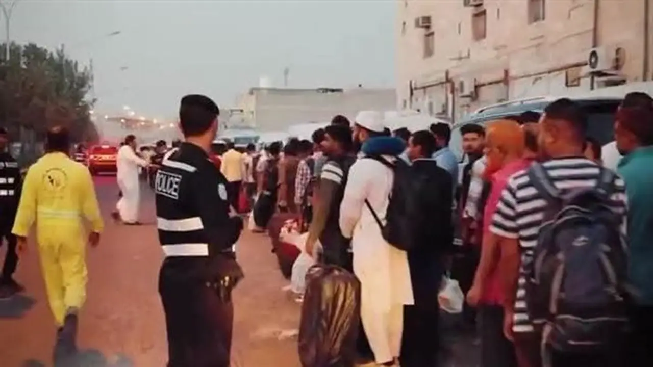 الكويت تبدأ إخلاء منطقة جليب الشيوخ ونقل العمالة إلى مراكز إيواء