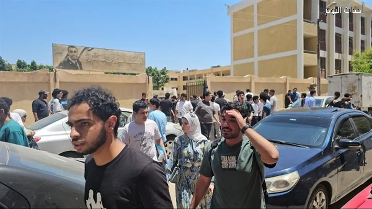 آراء متباينة لطلاب الثانوية العامة في امتحاني الكيمياء والجغرافيا