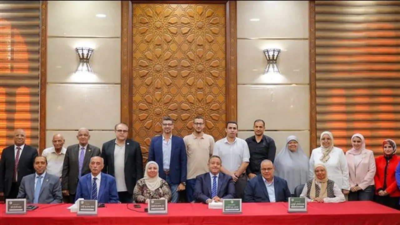 اللجنة العلمية بنقابة المهندسين تعقد اجتماعها الأول وتضع خطة طموحة لربط البحث العلمي بالصناعة