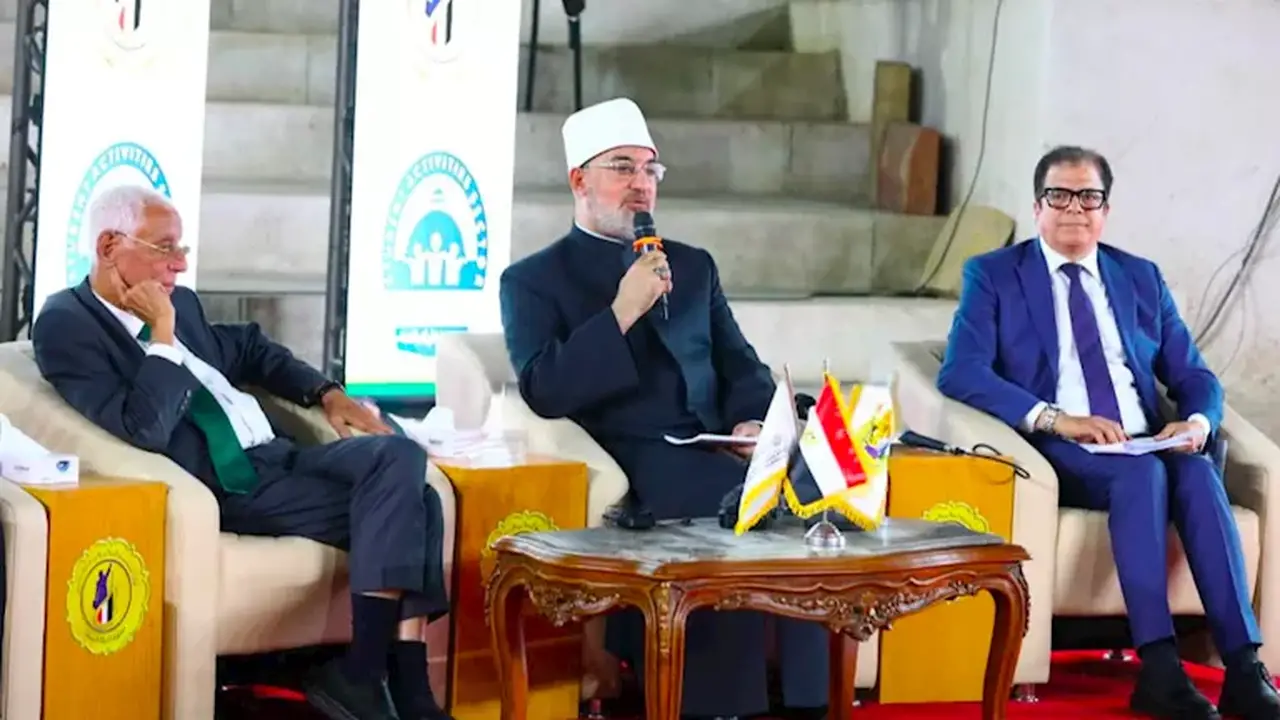 المفتي: بناء الإنسان يتطلب تكامل التربية والتعليم والأخلاق والدين