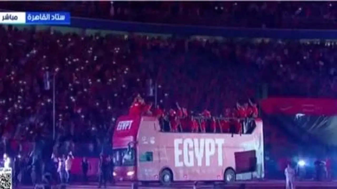 احتفالية 100 مليون شكر: الألعاب النارية تضيء سماء استاد القاهرة لتكريم منتخب مصر