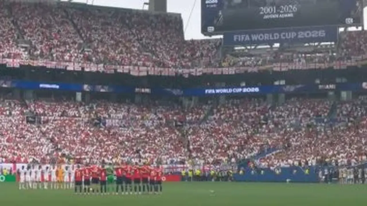 دقيقة صمت قبل مباراة النرويج وإنجلترا حدادًا على جايدن آدامز