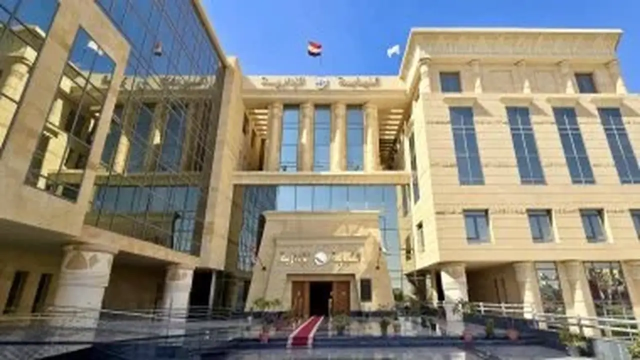 النيابة الإدارية تحيل 3 مسؤولين في طهطا للمحاكمة بتهمة إهدار 4.3 مليون جنيه