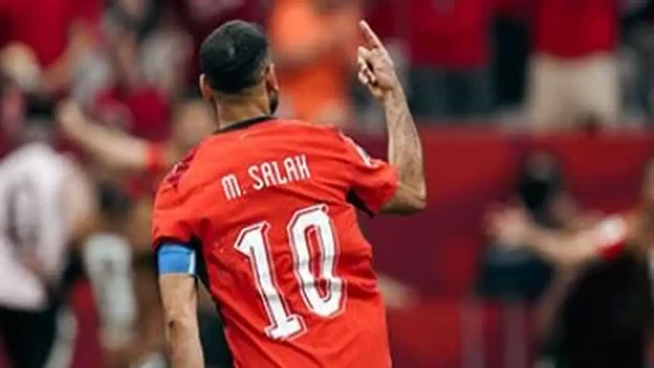 الهلال السعودي يقدم عرضًا بقيمة 75 مليون يورو لمحمد صلاح على مدار 3 سنوات