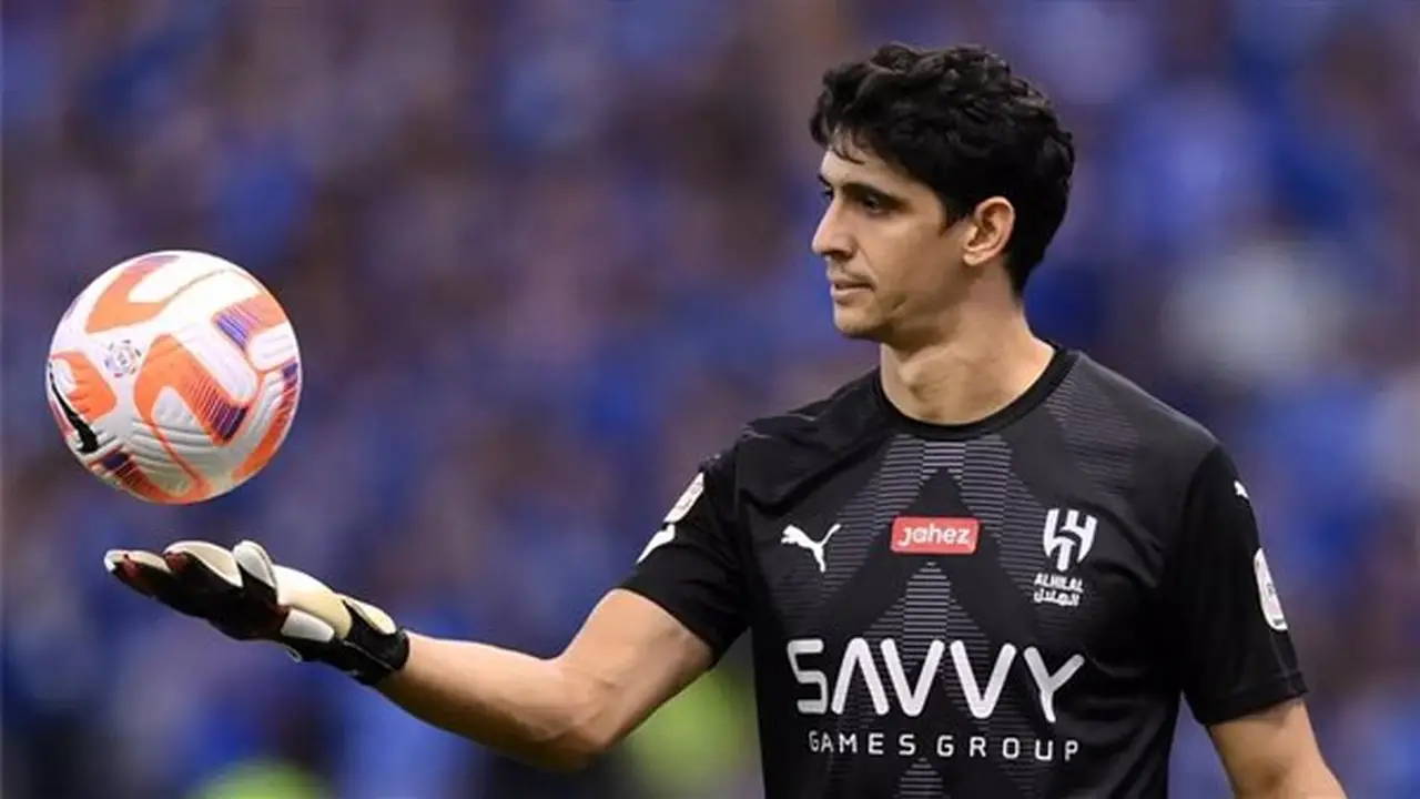 الهلال يدرس قرارًا مفاجئًا بشأن ياسين بونو قبل انطلاق الموسم الجديد