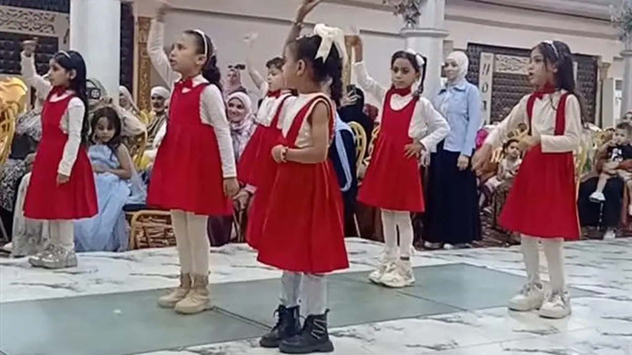 الوكيل الثقافي بالمنيا الأزهرية يثني على إبداعات معلمات رياض الأطفال