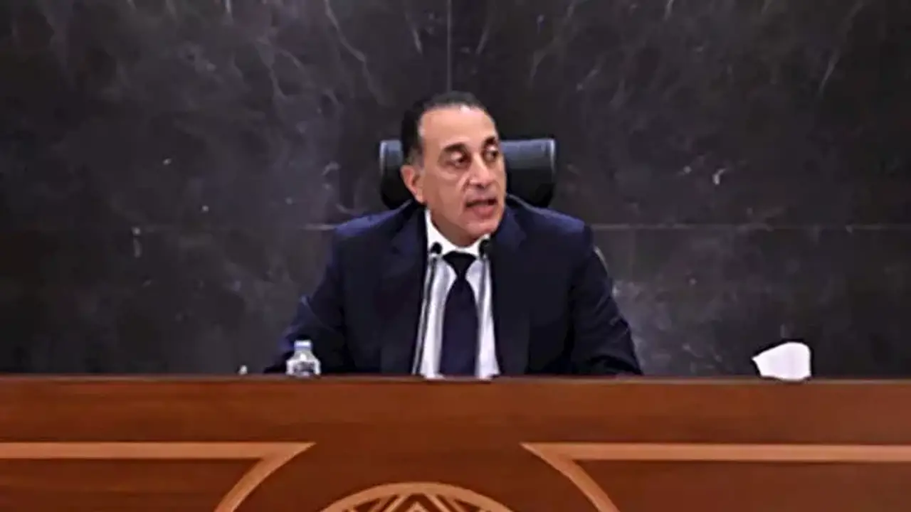 مدبولي يترأس اجتماع الحكومة الأسبوعي لمتابعة الملفات الخدمية والاقتصادية