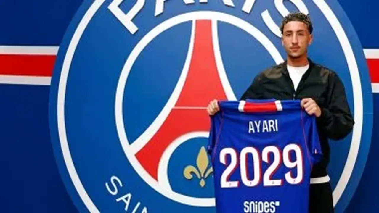 باريس سان جيرمان يوقع عقد احترافي مع اللاعب الشاب آدم العياري حتى 2029