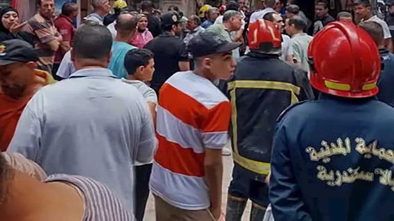 انهيار عقار قديم في منطقة بحري بالإسكندرية يسفر عن إصابة مواطن