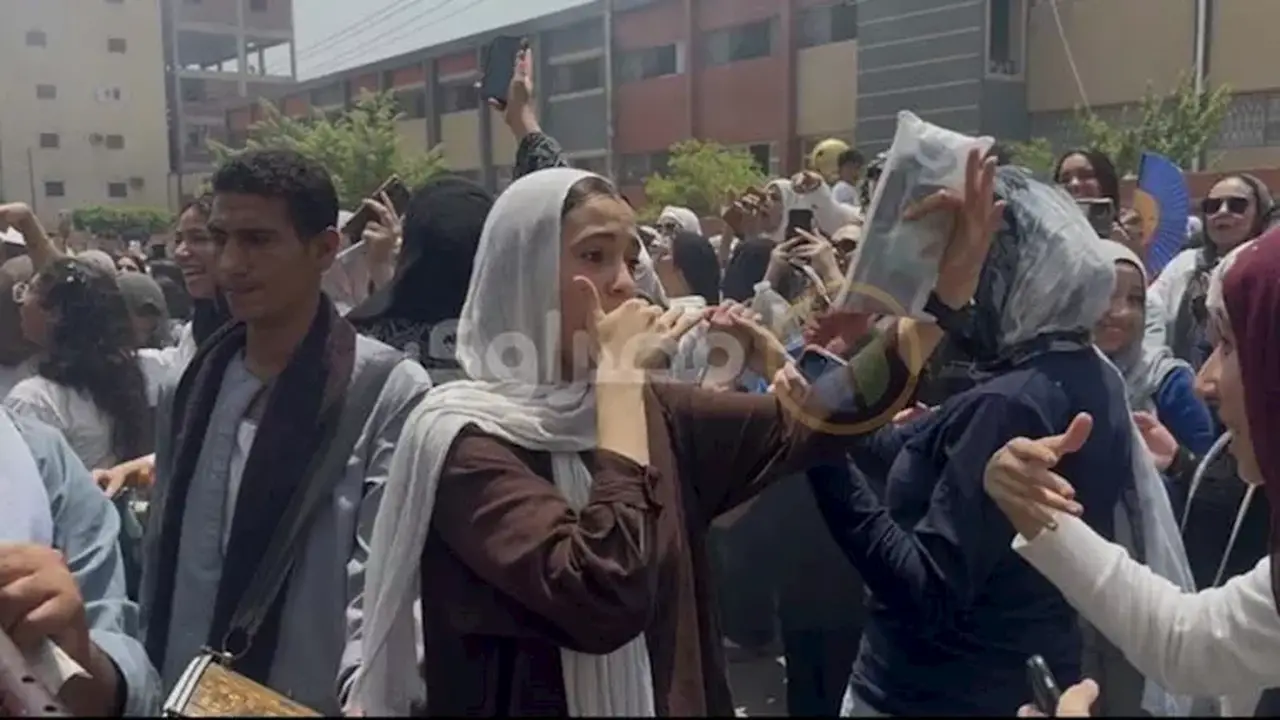 زفة شعبية بمناسبة انتهاء الثانوية العامة في الإسماعيلية – فيديو وصور