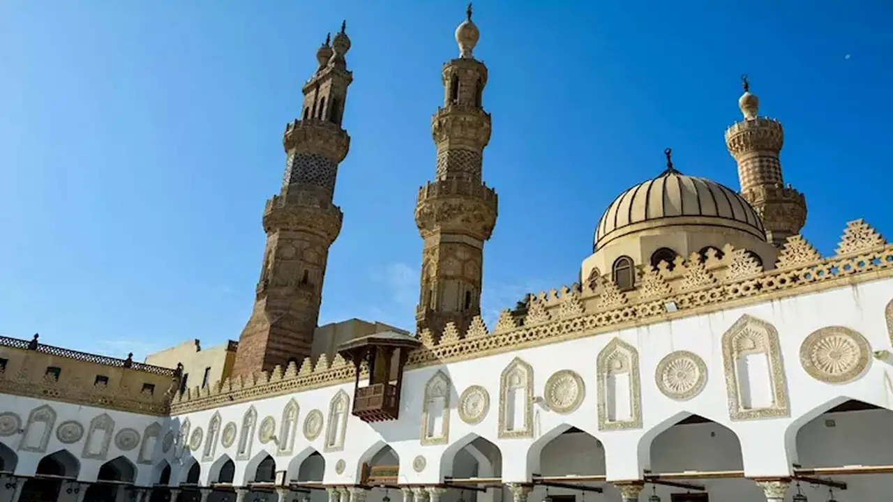 بث مباشر لشعائر صلاة الجمعة من الجامع الأزهر في القاهرة