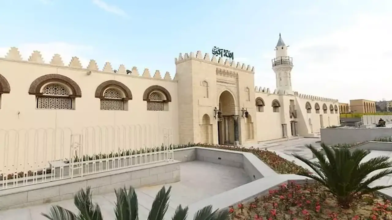 بث مباشر لشعائر صلاة الجمعة من مسجد سيدنا عمرو بن العاص بالقاهرة