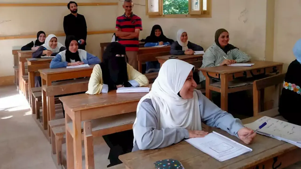 انطلاق امتحانات الأدب والنصوص لطلاب القسم الأدبي بالثانوية الأزهرية