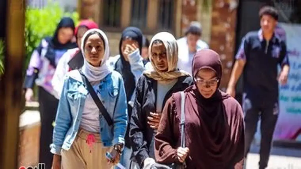 انطلاق امتحانات الرياضيات البحتة والأحياء وعلم النفس للثانوية العامة بالنظام القديم