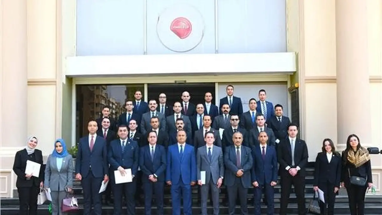 برامج تدريبية متخصصة لأعضاء النيابة العامة في الذكاء الاصطناعي بالتعاون مع وزارة الاتصالات