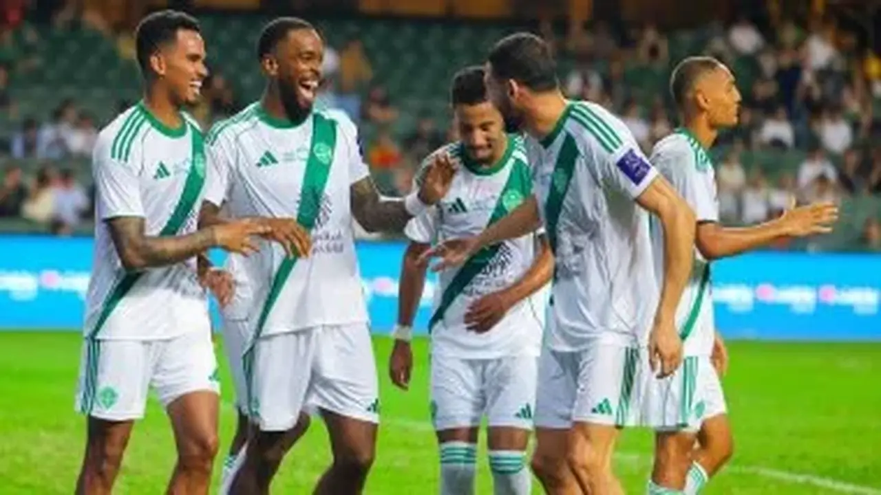 الأهلي السعودي يتلقى هزيمة قاسية أمام هولشتاين كيل برباعية ودية في النمسا