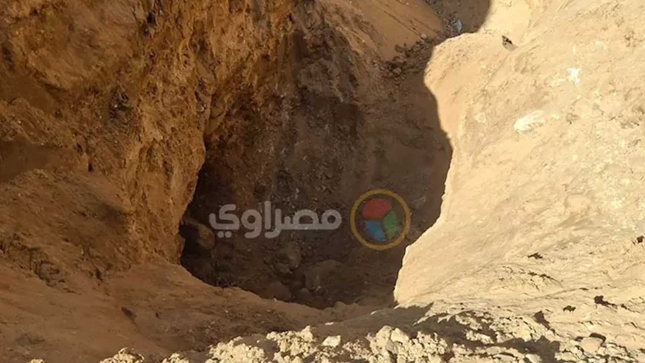 جهود إنقاذ فاشلة لأب وابنته في حفرة تنقيب عن الآثار بأسيوط – فيديو وصور