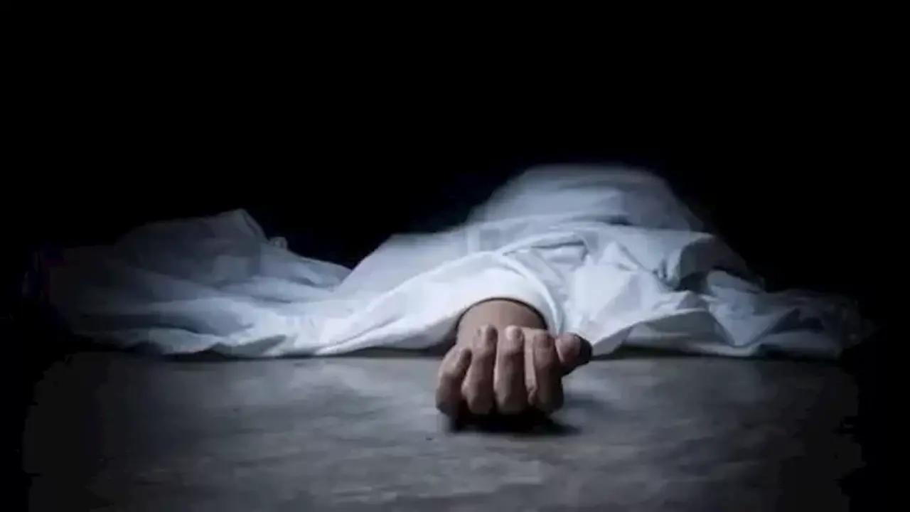 العثور على جثمان شاب متحلل في منزله بسوهاج بعد 3 أيام من اختفائه