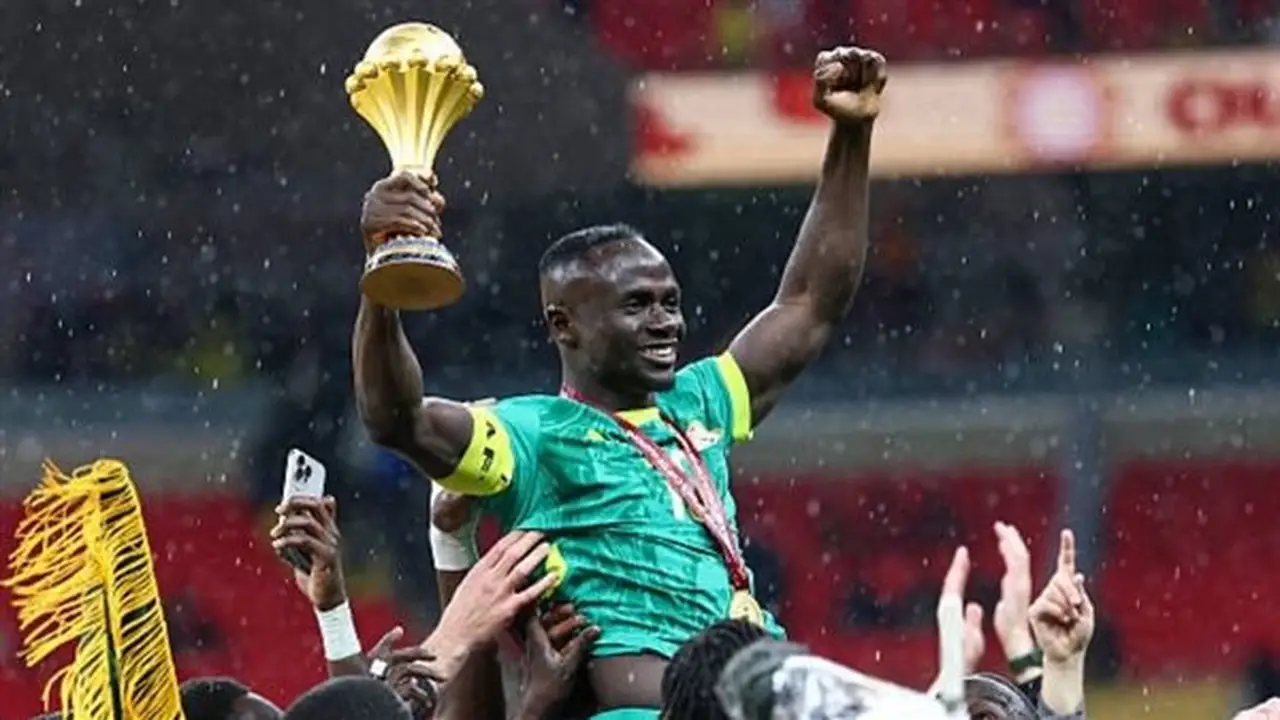ساديو ماني يودع المنتخب السنغالي بعد مسيرة حافلة.. أبرز إنجازاته وأرقامه