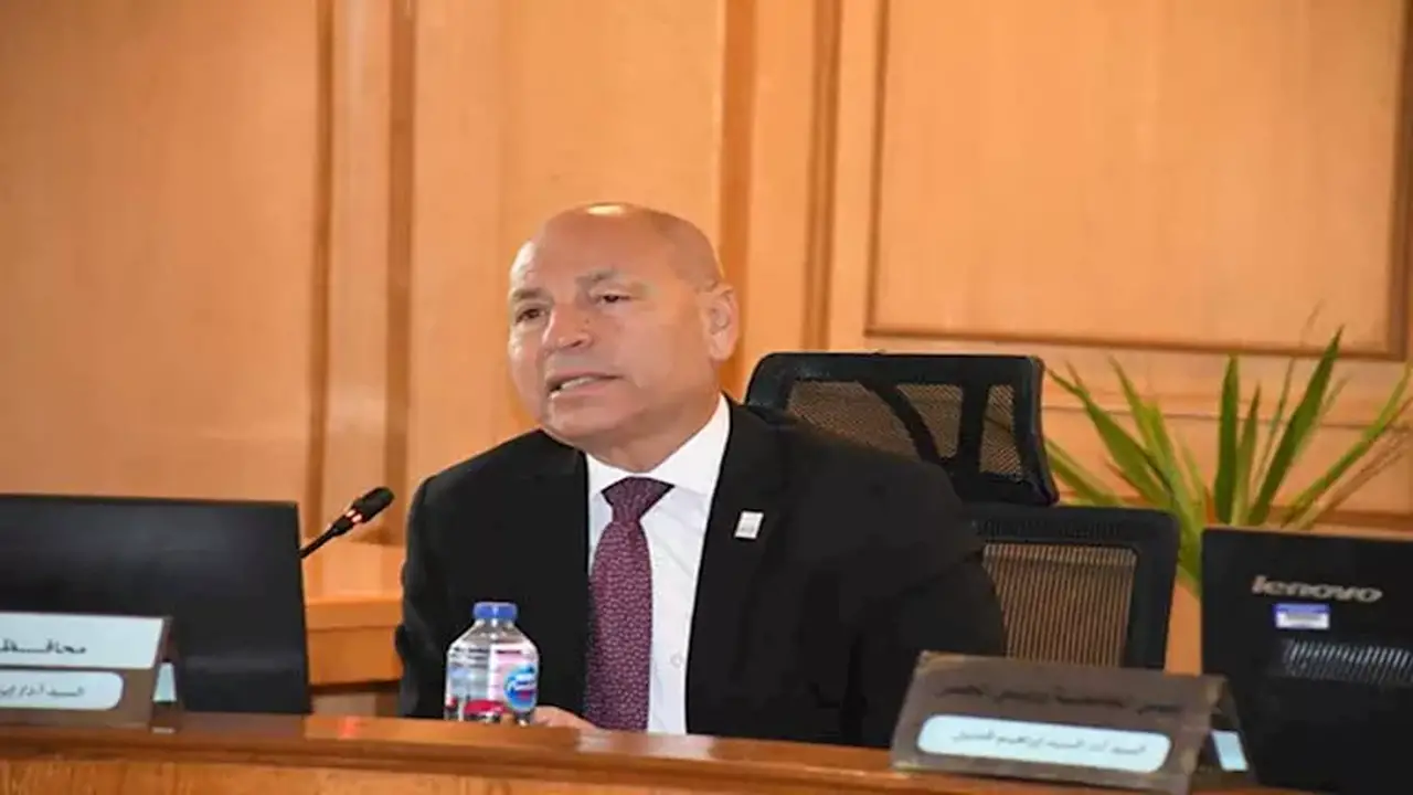 محافظ القاهرة يعلن خطة لإعادة توزيع الورش بعد حريق منشأة ناصر