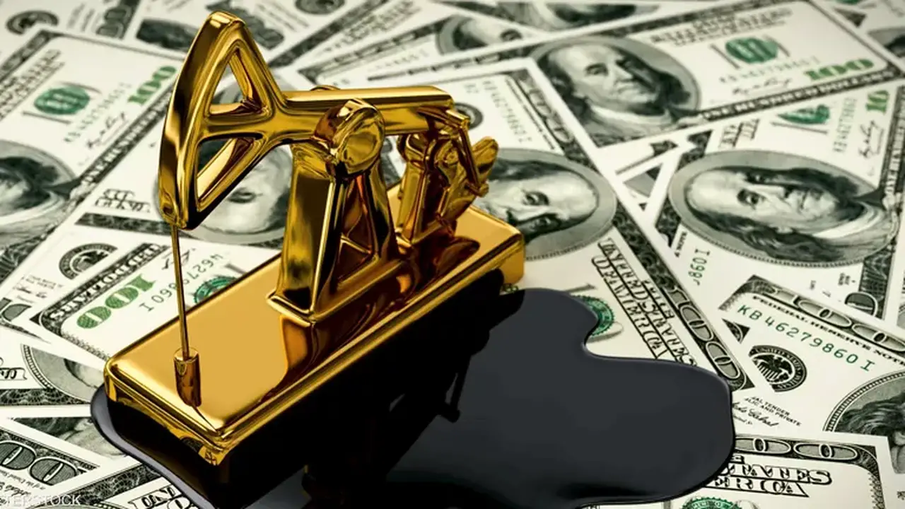 ارتفاع أسعار النفط والدولار بعد الهجمات الأمريكية على إيران في بداية تعاملات الأربعاء