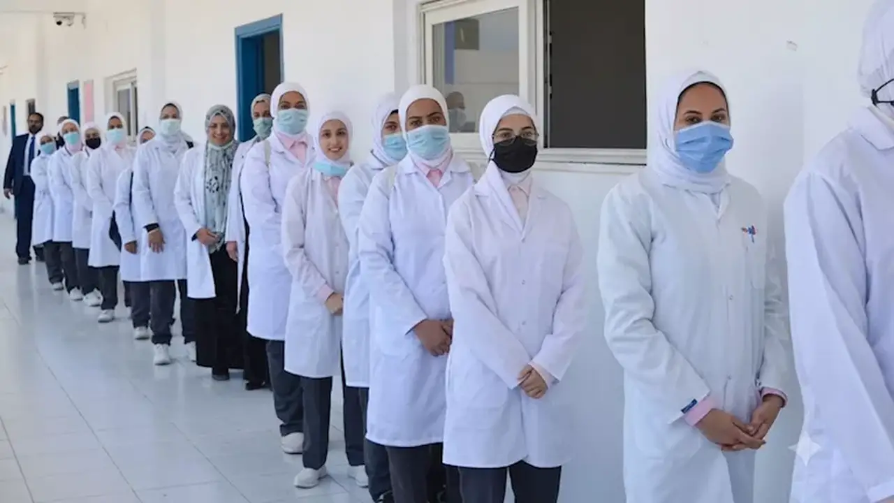 بيان عاجل من وزارة الصحة حول تسجيل رغبات القبول بمدارس التمريض الخاصة