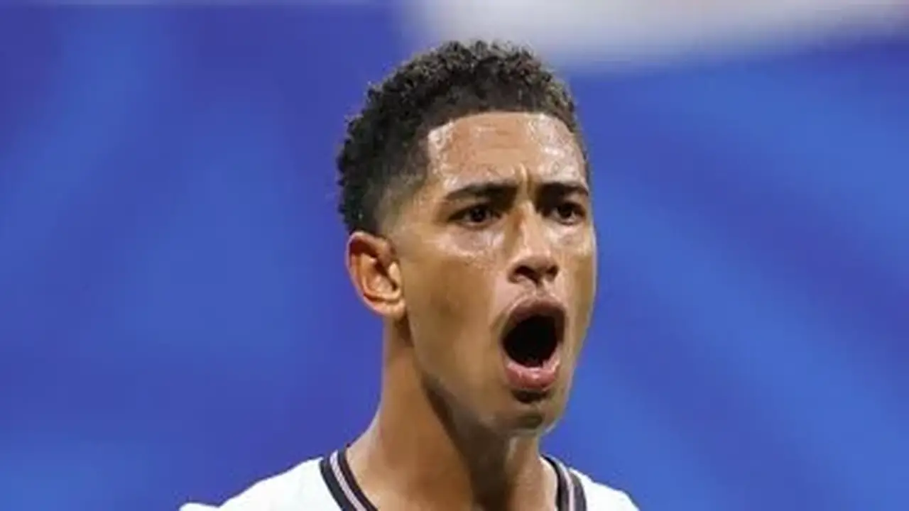 بيلينجهام يسجل هدفين سريعين لإنجلترا في شباك المكسيك خلال كأس العالم 2026