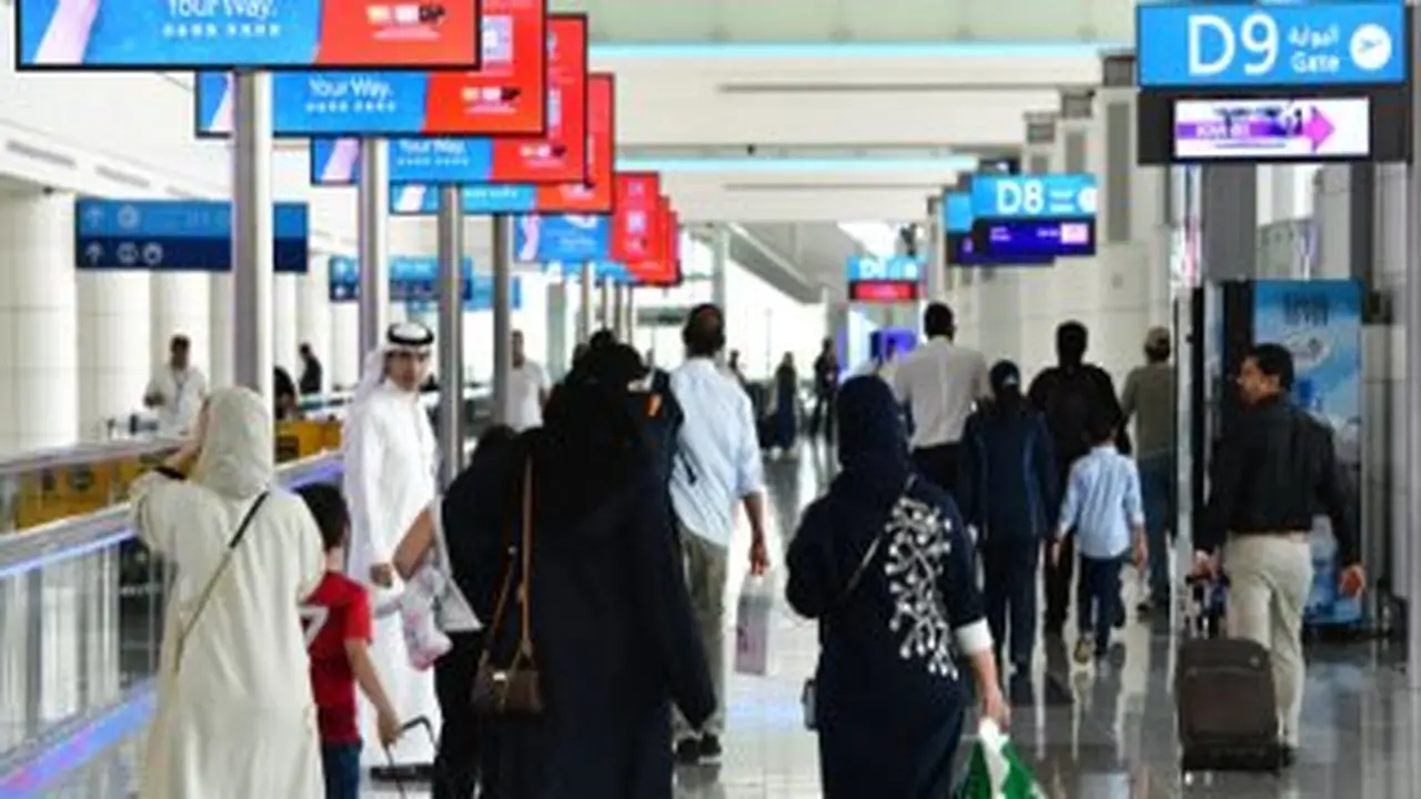 تأشيرة سياحية متعددة الدخول للإمارات لمدة 5 سنوات: تفاصيل هامة