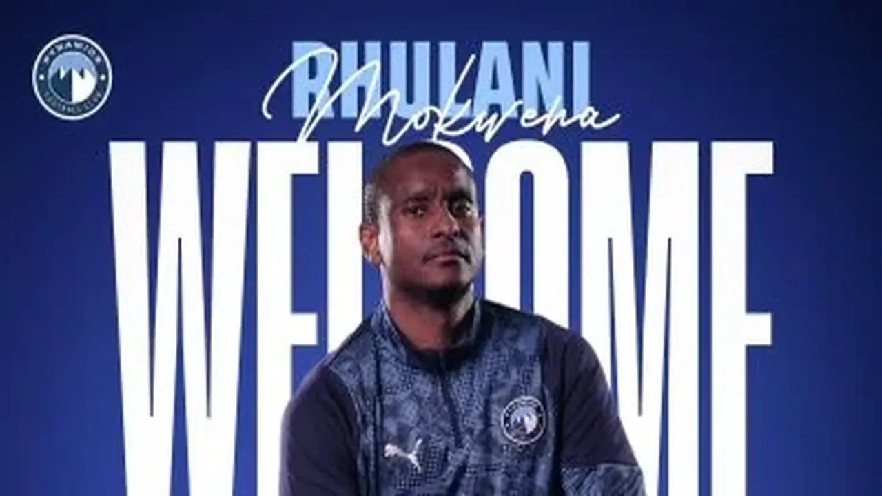 رولاني موكوينا يتولى القيادة الفنية لنادي بيراميدز