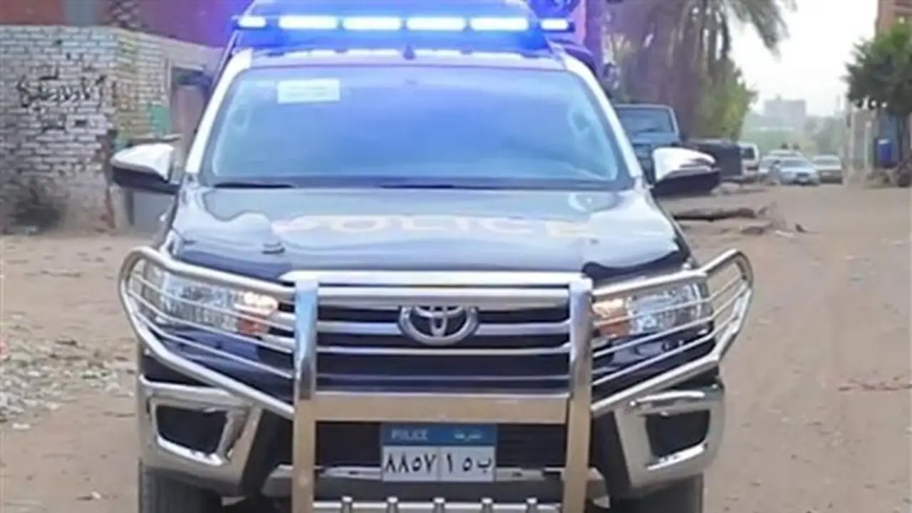 تحطيم سيارة في بني سويف بسبب خلاف مروري وليس علم دولة منافسة لمصر